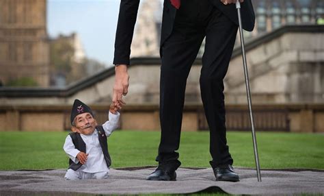smallest man on earth